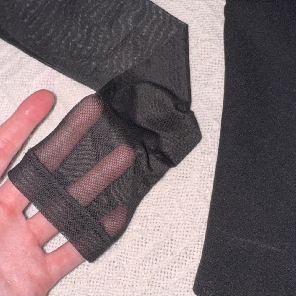 NWT Abercrombie Long-Sleeve Mesh Crepe Sweetheart Bodysuit in Black - Picture 11 of 15